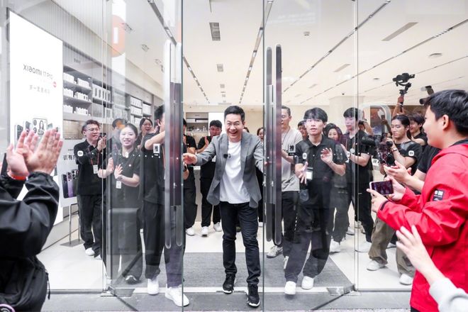 研发机器人项目;国内发布「脑机接口标准」 极客早知道AG真人小米17开售5分钟破国产机销售纪录;Meta(图3) 研发机器人项目;国内发布「脑机接口标准」 极客早知道AG真人小米17开售5分钟破国产机销售纪录;Meta(图3)