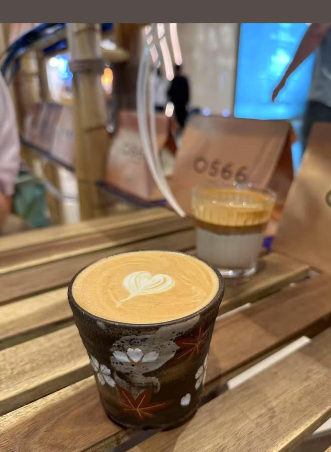 咖啡门店菜单曝光最便宜的咖啡128一杯AG真人百家家乐平台上海1800一杯(图1)
